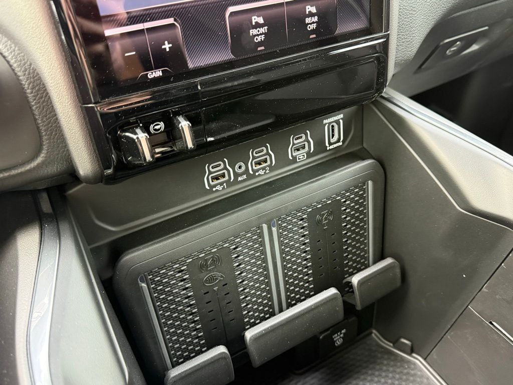 New 2026 Ram 1500 LARAMIE CREW CAB 4X4 5'7 BOX Pickup