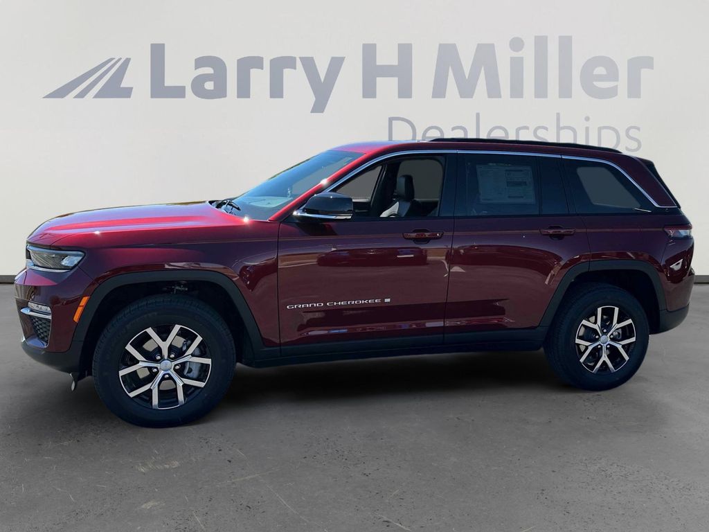 2025 Jeep Grand Cherokee Limited Sport photo 2
