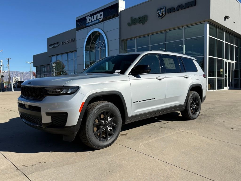 New 2025 Jeep Grand Cherokee L ALTITUDE X 4X4 Sport Utility