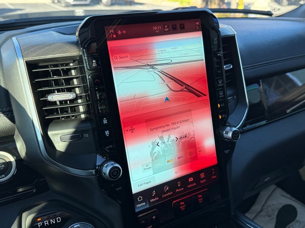 New 2025 Ram 1500 LARAMIE CREW CAB 4X4 5'7 BOX Pickup