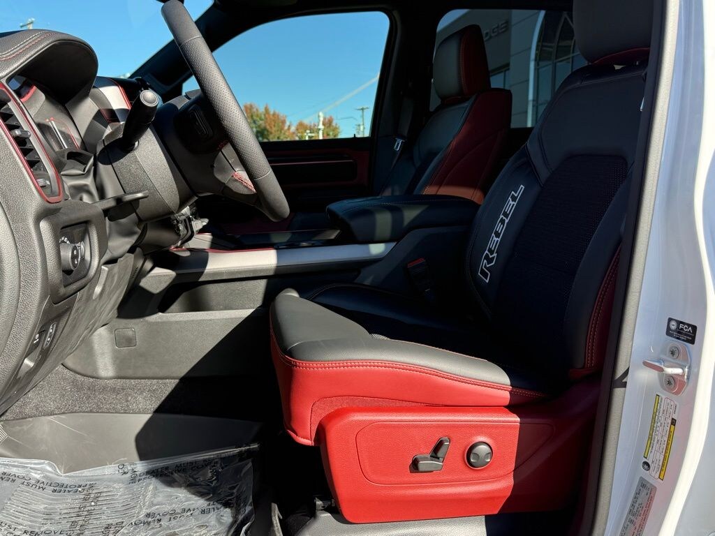 New 2025 Ram 1500 REBEL CREW CAB 4X4 5'7 BOX Pickup