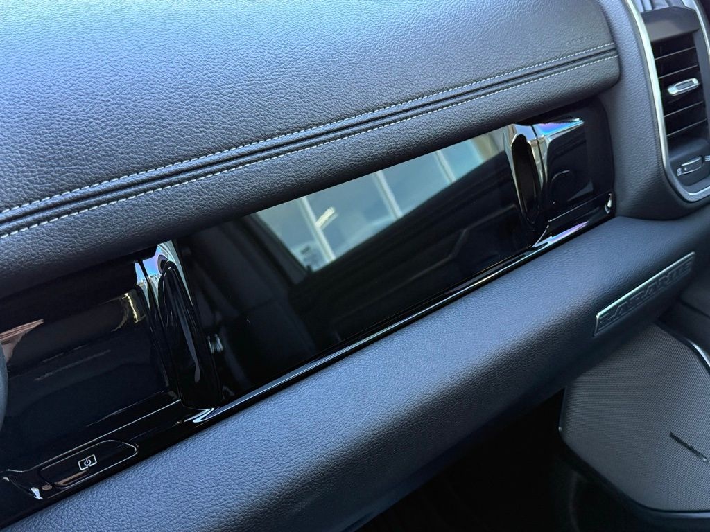 New 2026 Ram 1500 LARAMIE CREW CAB 4X4 5'7 BOX Pickup