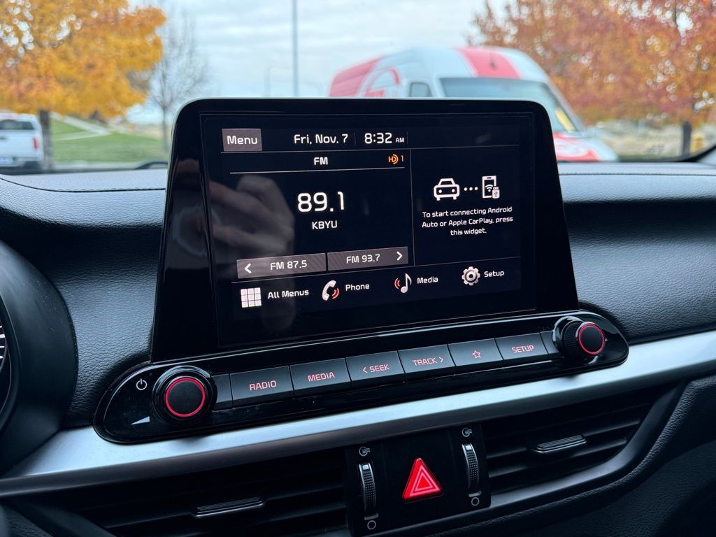 2024 Kia Forte LXS photo 3