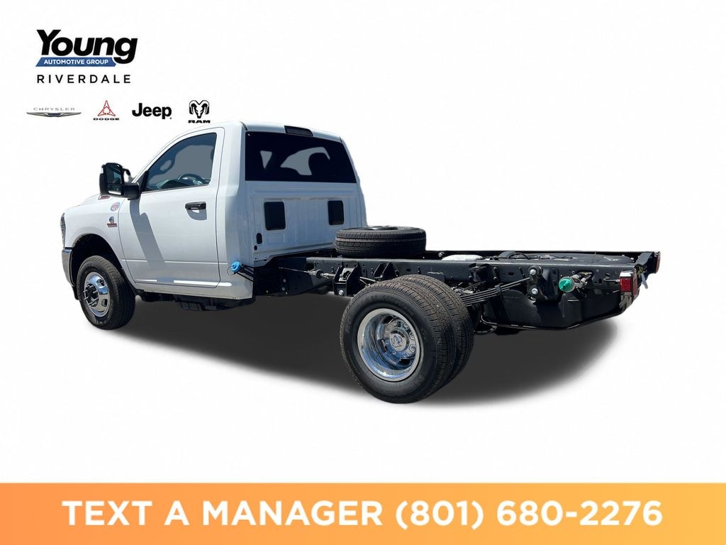 New 2026 Ram 3500 Chassis Cab TRADESMAN REGULAR 4X4 60' CA Pickup