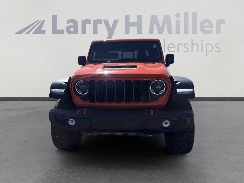 New 2025 Jeep Gladiator MOJAVE 4X4 Pickup