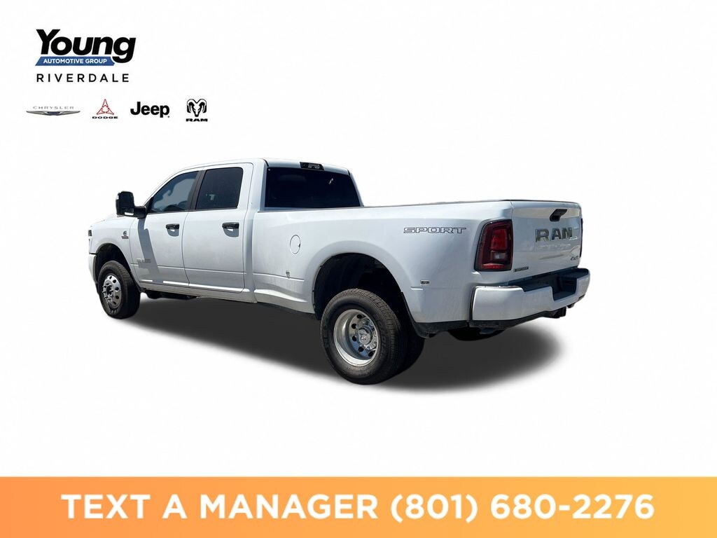 New 2026 Ram 3500 BIG HORN CREW CAB 4X4 8' BOX Pickup