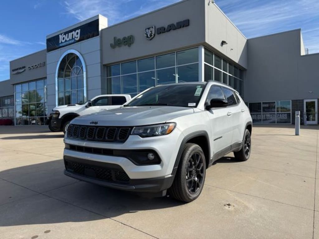 New 2025 Jeep Compass LATITUDE 4X4 Sport Utility