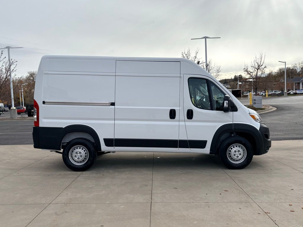 2026 Ram ProMaster 1500 Tradesman Cargo Van High Roof photo 4
