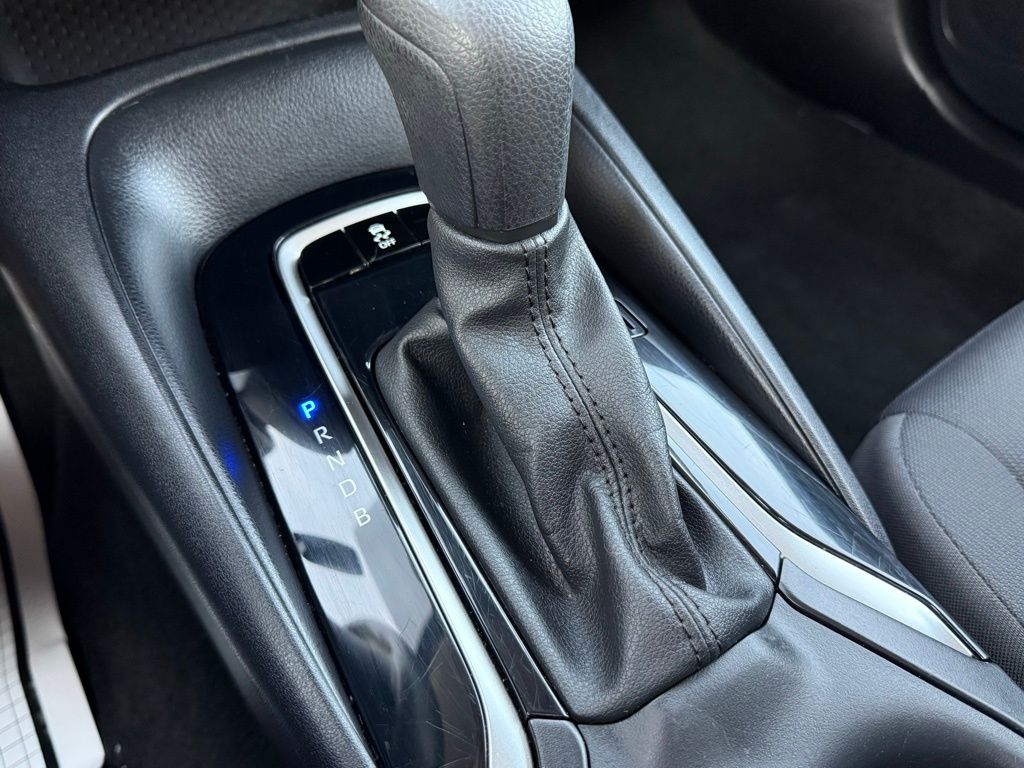 2024 Toyota Corolla LE photo 4