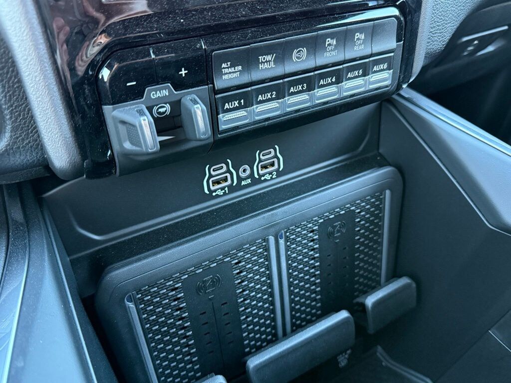 New 2026 Ram 2500 LARAMIE CREW CAB 4X4 6'4 BOX Pickup