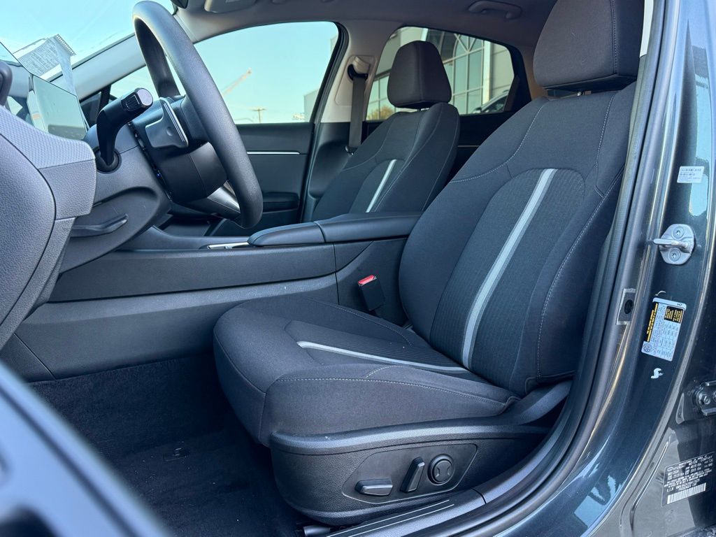 2024 Hyundai Sonata SEL photo 2