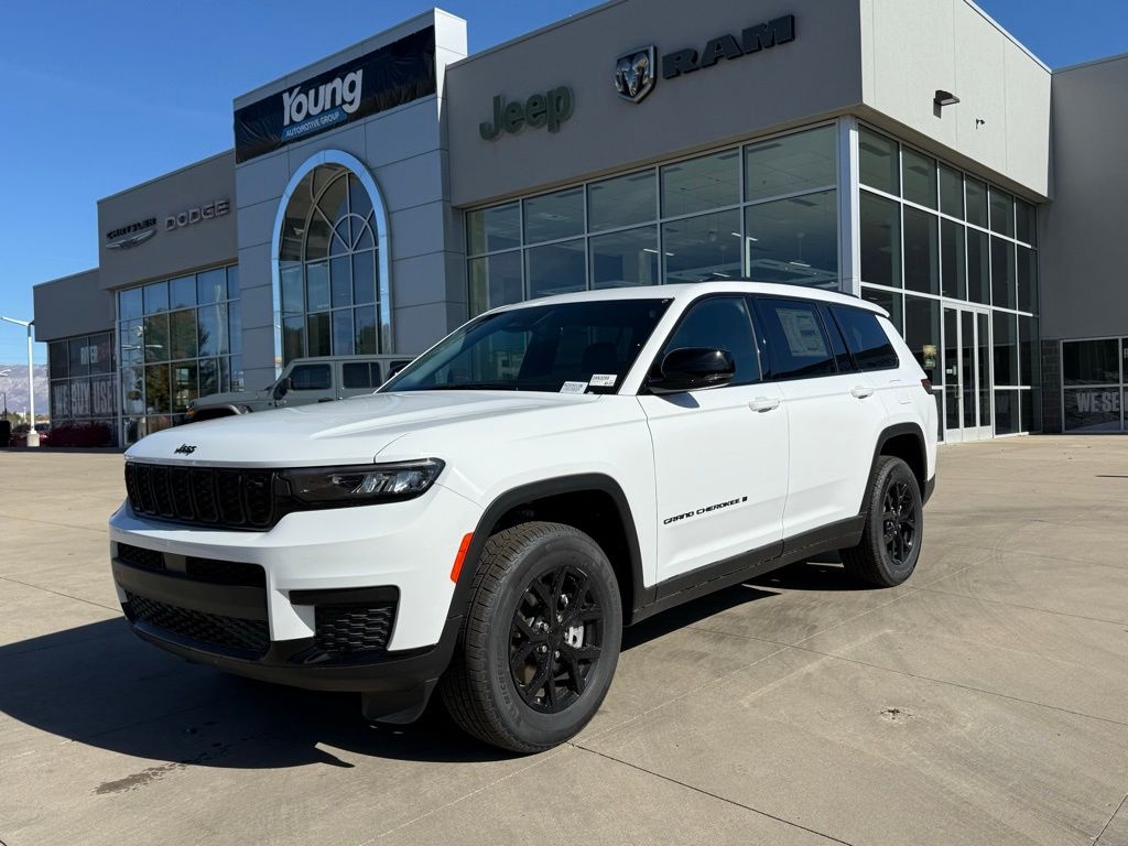 New 2025 Jeep Grand Cherokee L ALTITUDE X 4X4 Sport Utility