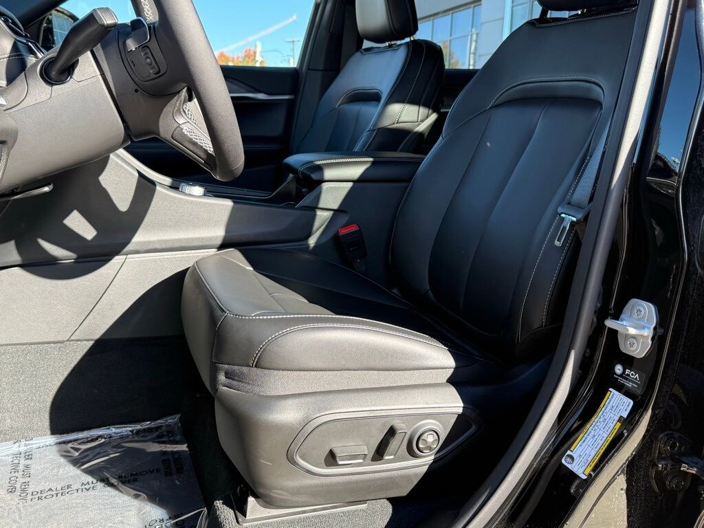 New 2025 Jeep Grand Cherokee L LIMITED 4X4 Sport Utility