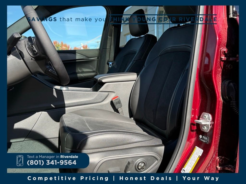 New 2025 Jeep Grand Cherokee L ALTITUDE X 4X4 Sport Utility