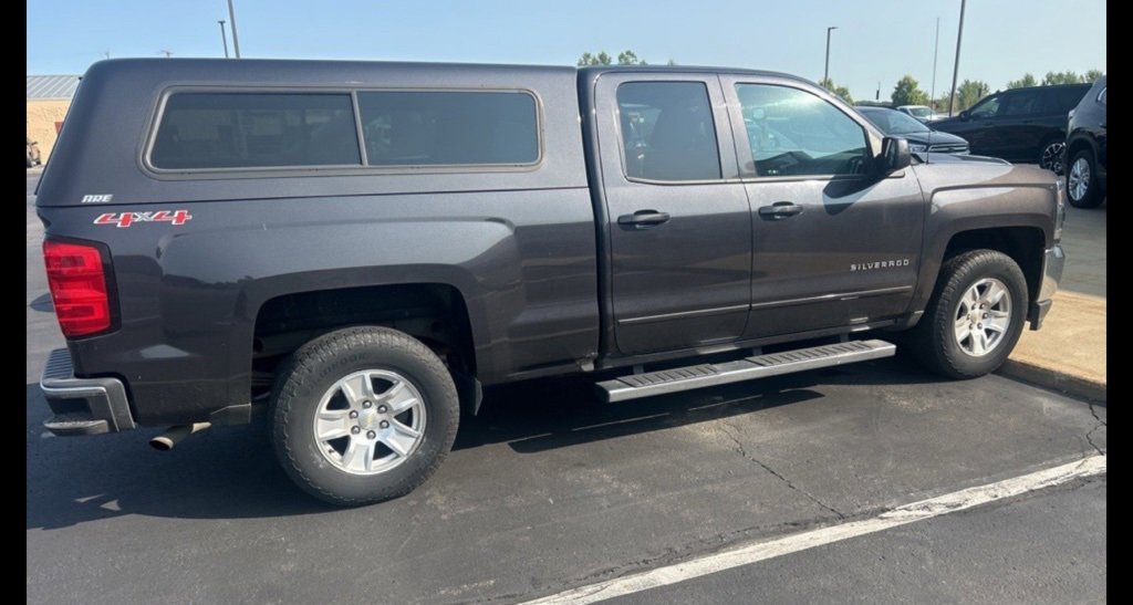 2016 Chevrolet Silverado 1500 LT photo 2