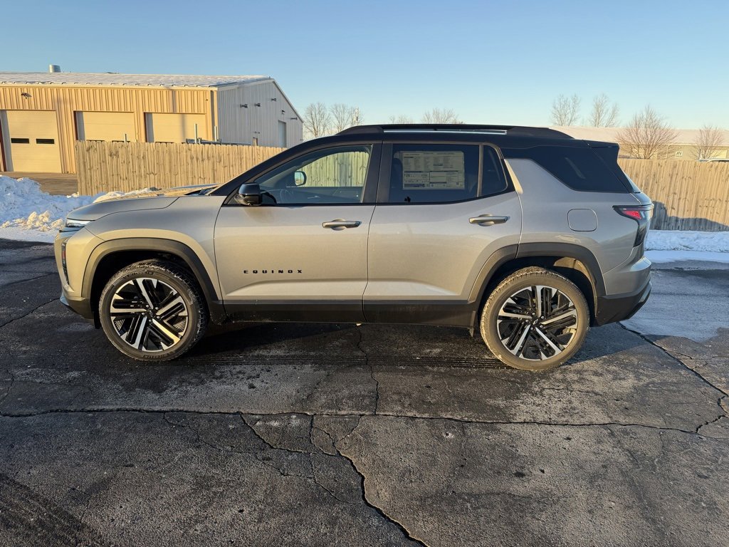 2026 Chevrolet Equinox RS photo 2