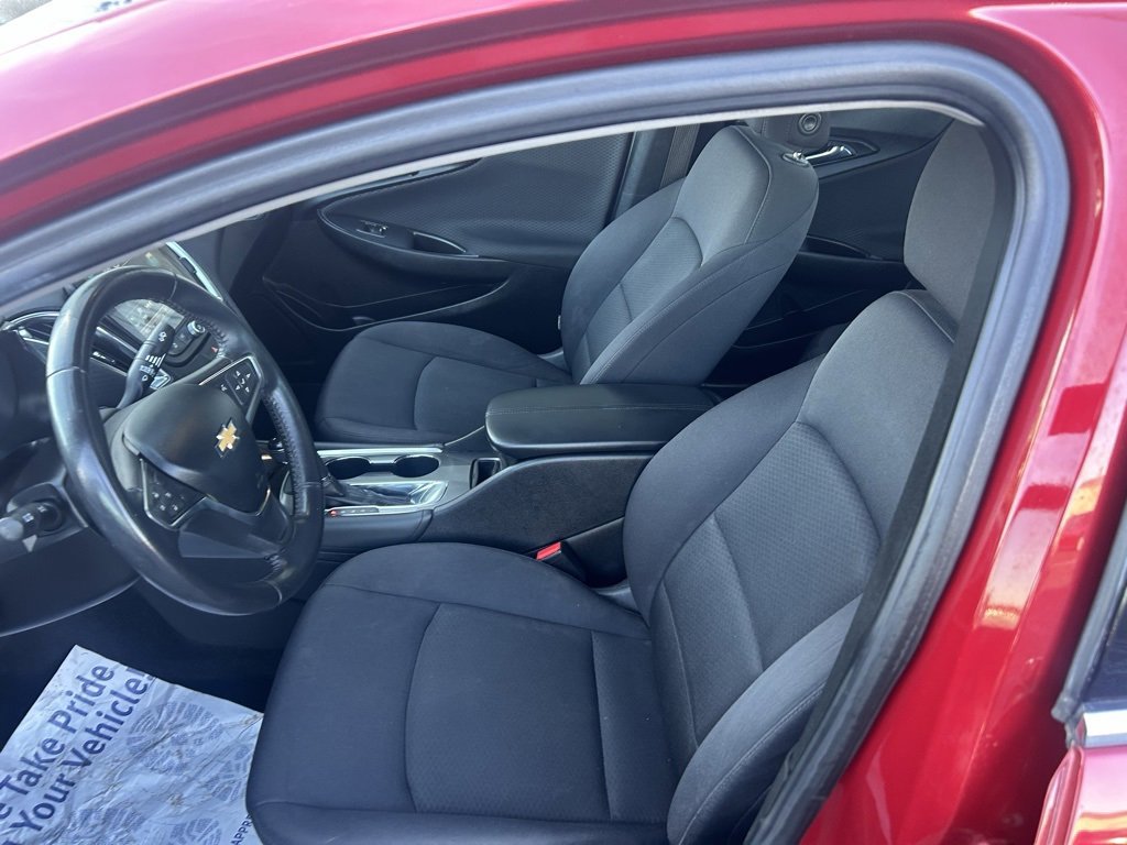 2016 Chevrolet Malibu 1LT photo 3