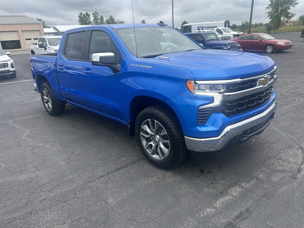 2026 Chevrolet Silverado 1500 LT photo 3