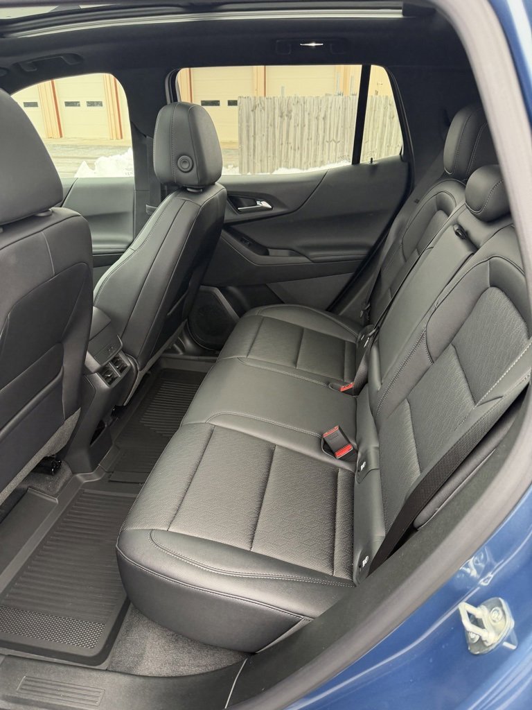 2026 Chevrolet Equinox LT photo 4