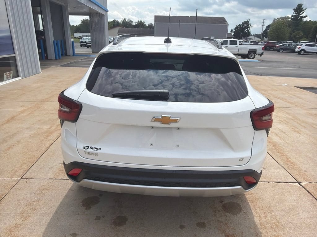 Used 2024 Chevrolet Trax LT SUV