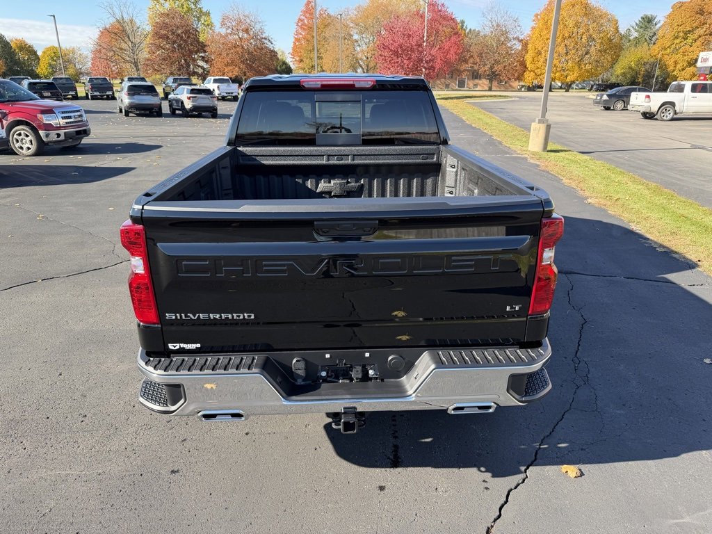 2026 Chevrolet Silverado 1500 LT photo 3