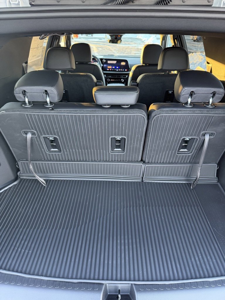 2026 Chevrolet Traverse photo 4