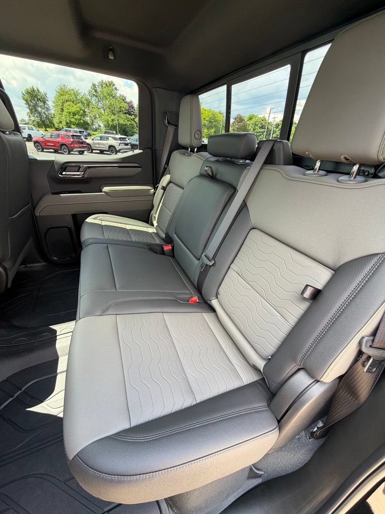 2026 Chevrolet Silverado 1500 ZR2 - Photo 13