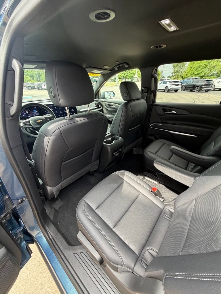 2025 Chevrolet Traverse LT - Photo 14