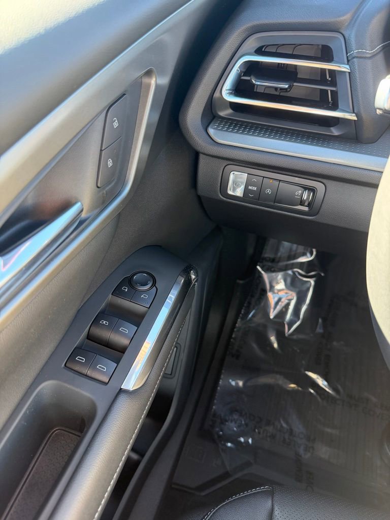 2026 Chevrolet Traverse LT - Photo 8