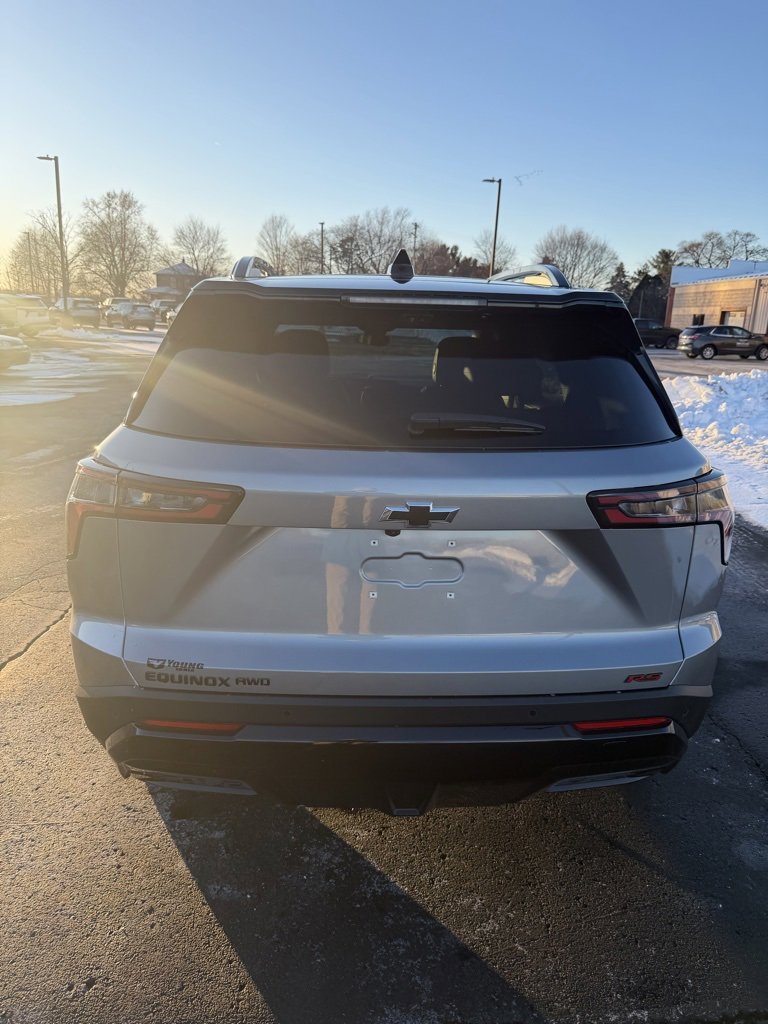 2026 Chevrolet Equinox RS photo 3
