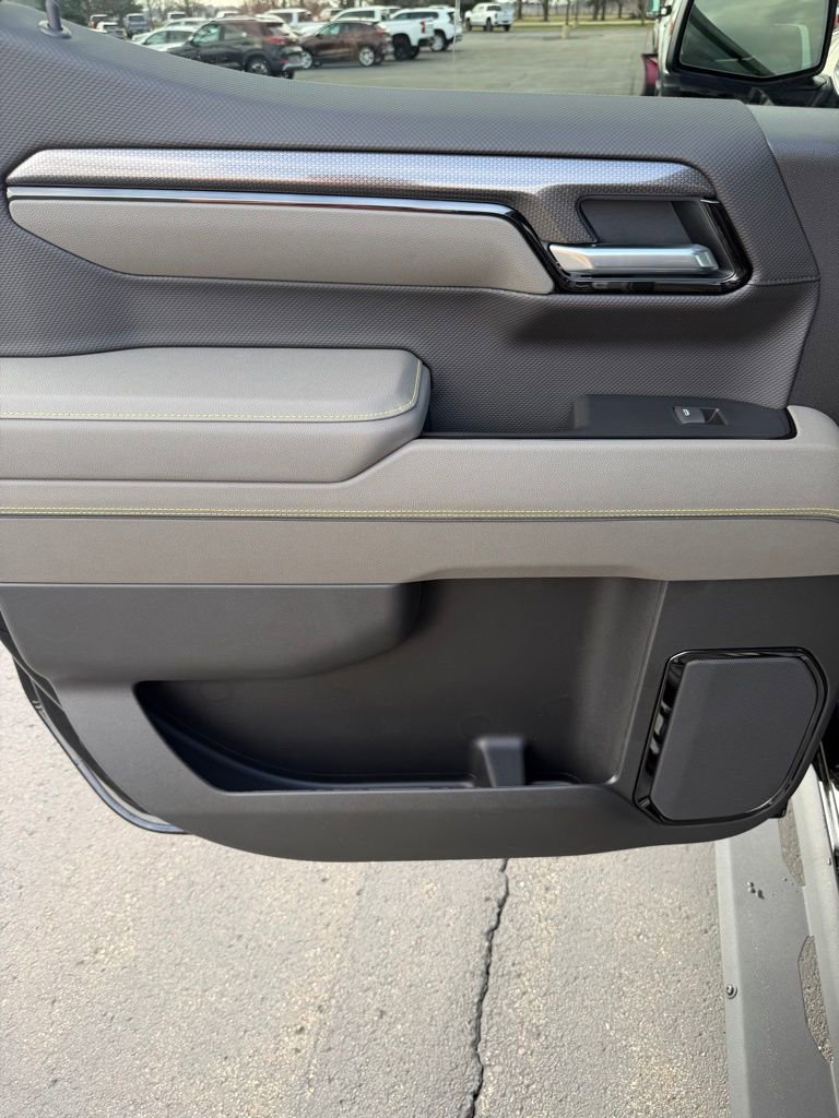 2026 Chevrolet Silverado 1500 ZR2 - Photo 11