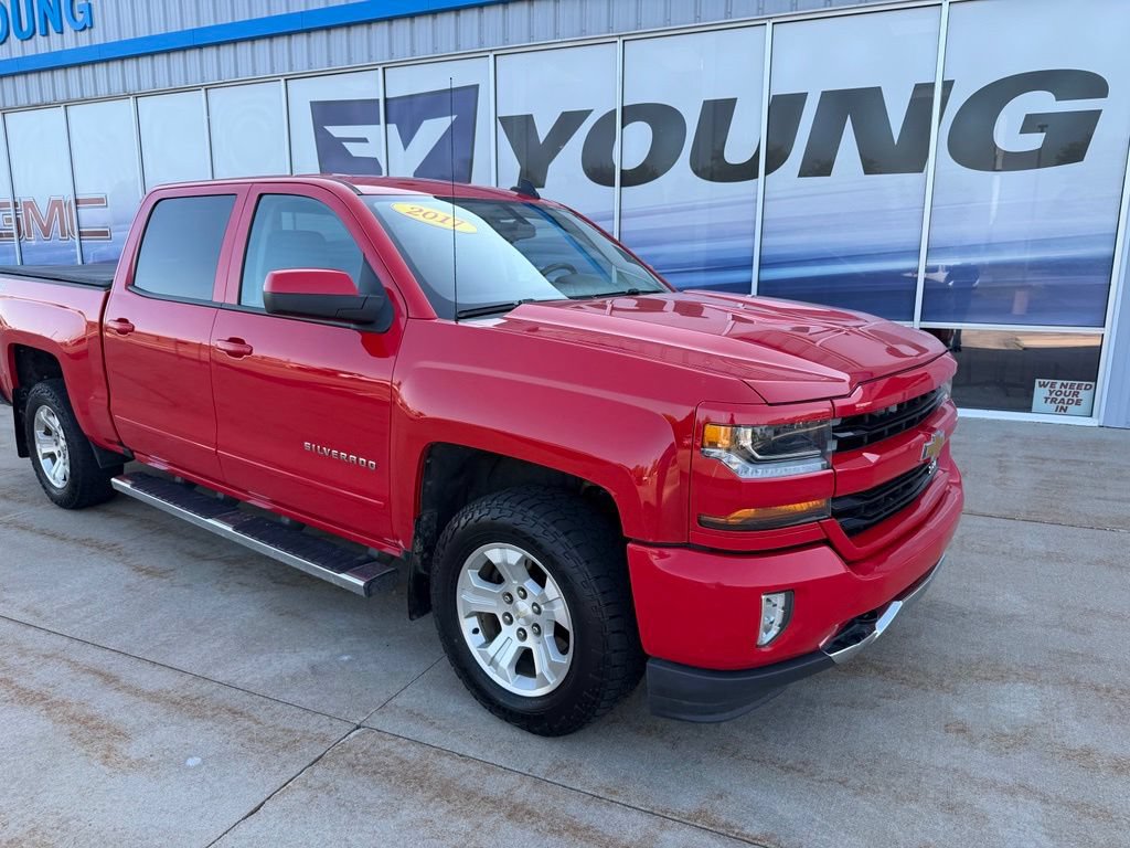 Used 2017 Chevrolet Silverado 1500 LT Z71 with VIN 3GCUKRECXHG146903 for sale in Ionia, MI