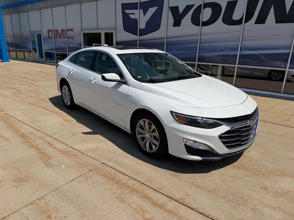 Used 2024 Chevrolet Malibu 1LT with VIN 1G1ZD5ST0RF105821 for sale in Ionia, MI