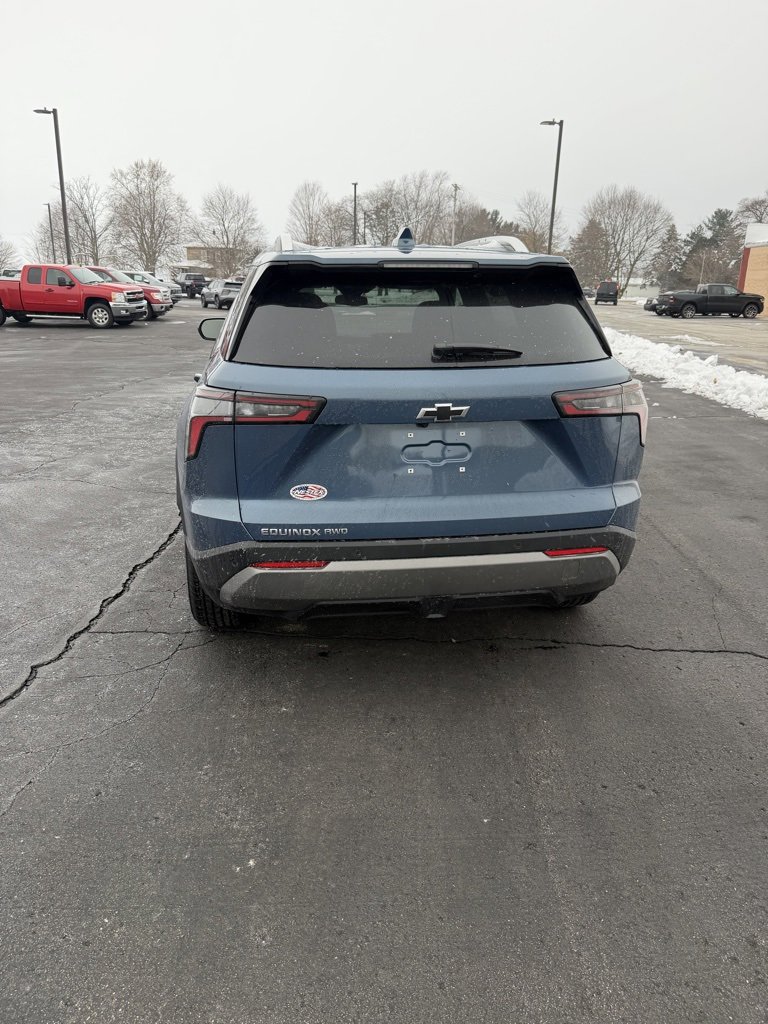 2026 Chevrolet Equinox LT photo 3