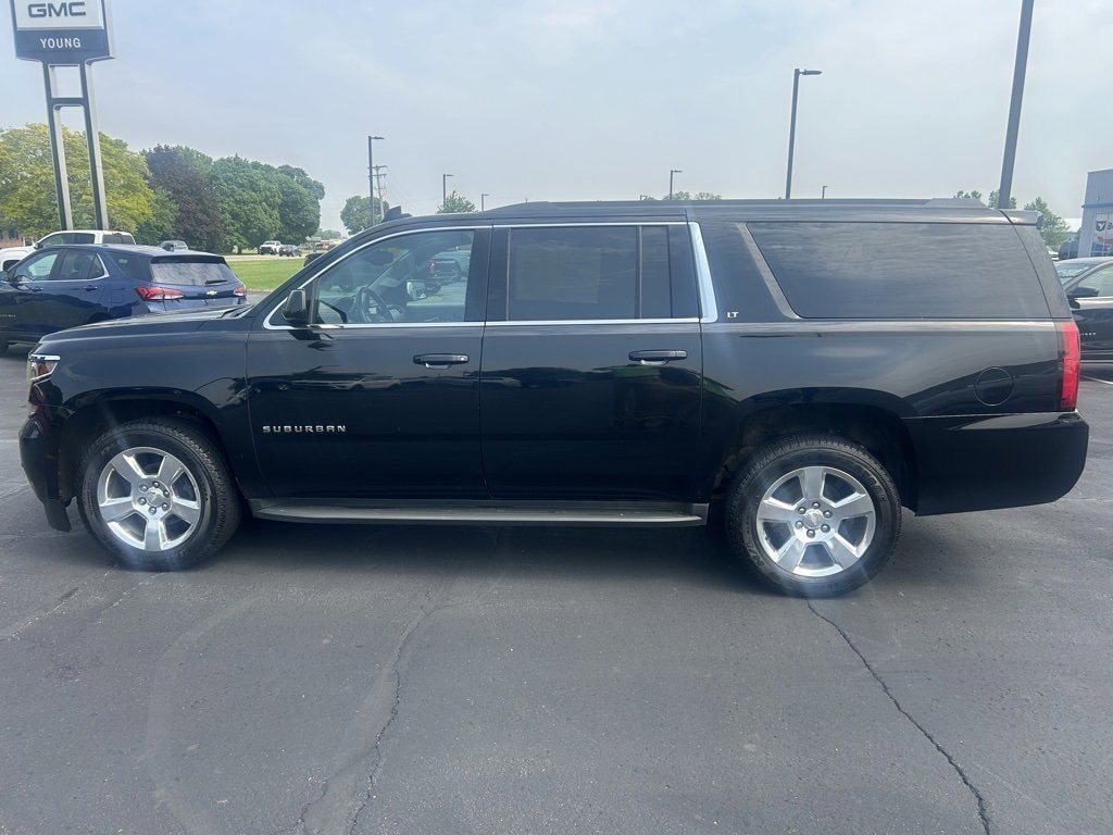 Used 2016 Chevrolet Suburban LT with VIN 1GNSKHKC9GR160965 for sale in Ionia, MI