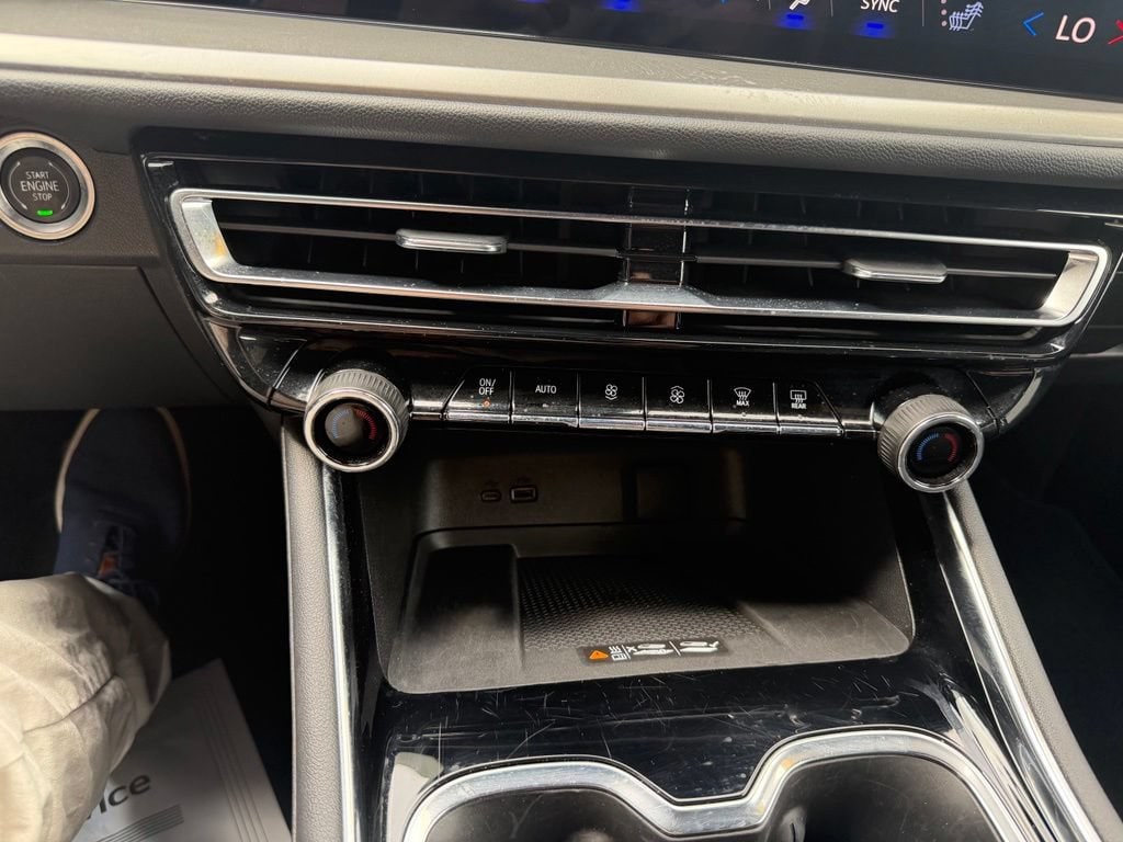 2025 Chevrolet Traverse LT - Photo 22