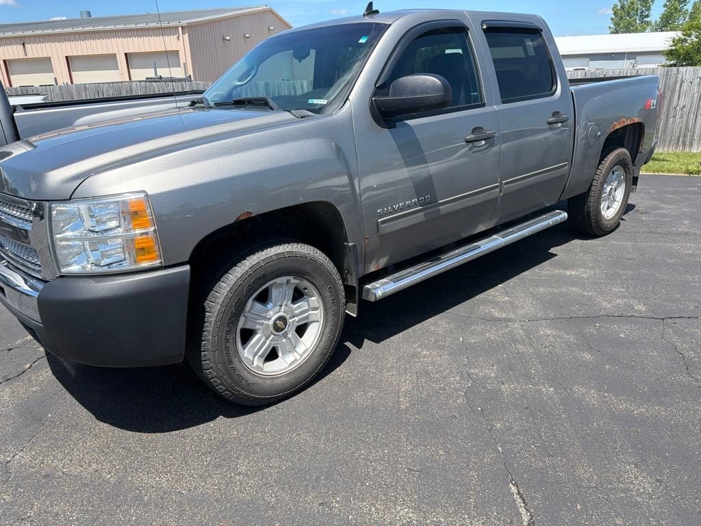 Used 2012 Chevrolet Silverado 1500 LT with VIN 1GCPKSE72CF232515 for sale in Ionia, MI