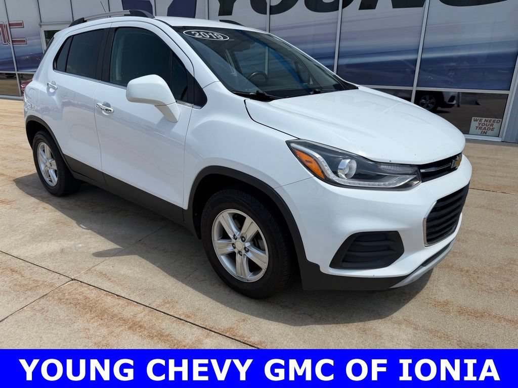 Used 2019 Chevrolet Trax LT with VIN 3GNCJLSB5KL255590 for sale in Ionia, MI