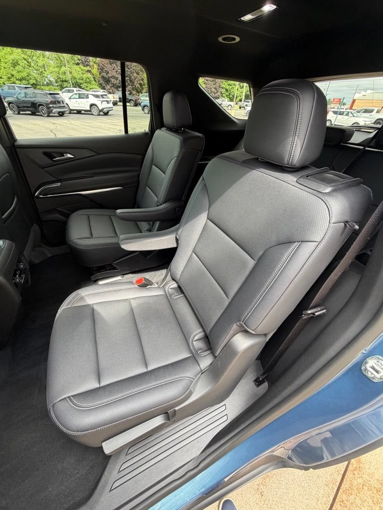 2025 Chevrolet Traverse LT - Photo 13