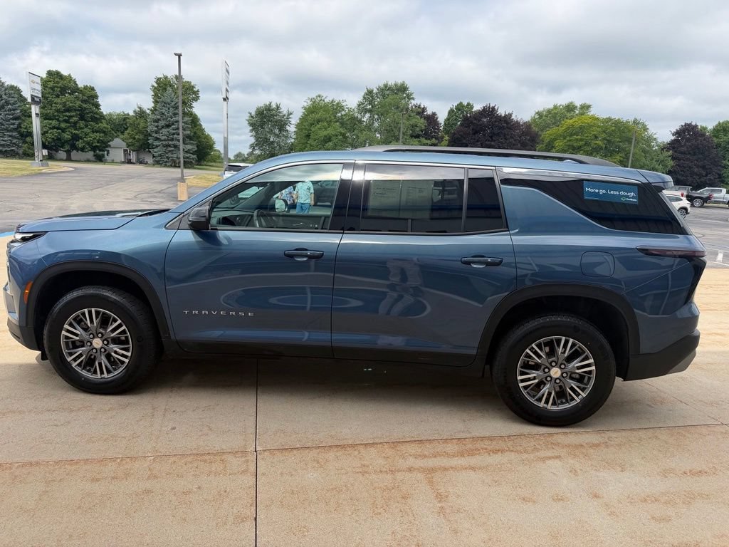 2025 Chevrolet Traverse LT - Photo 6