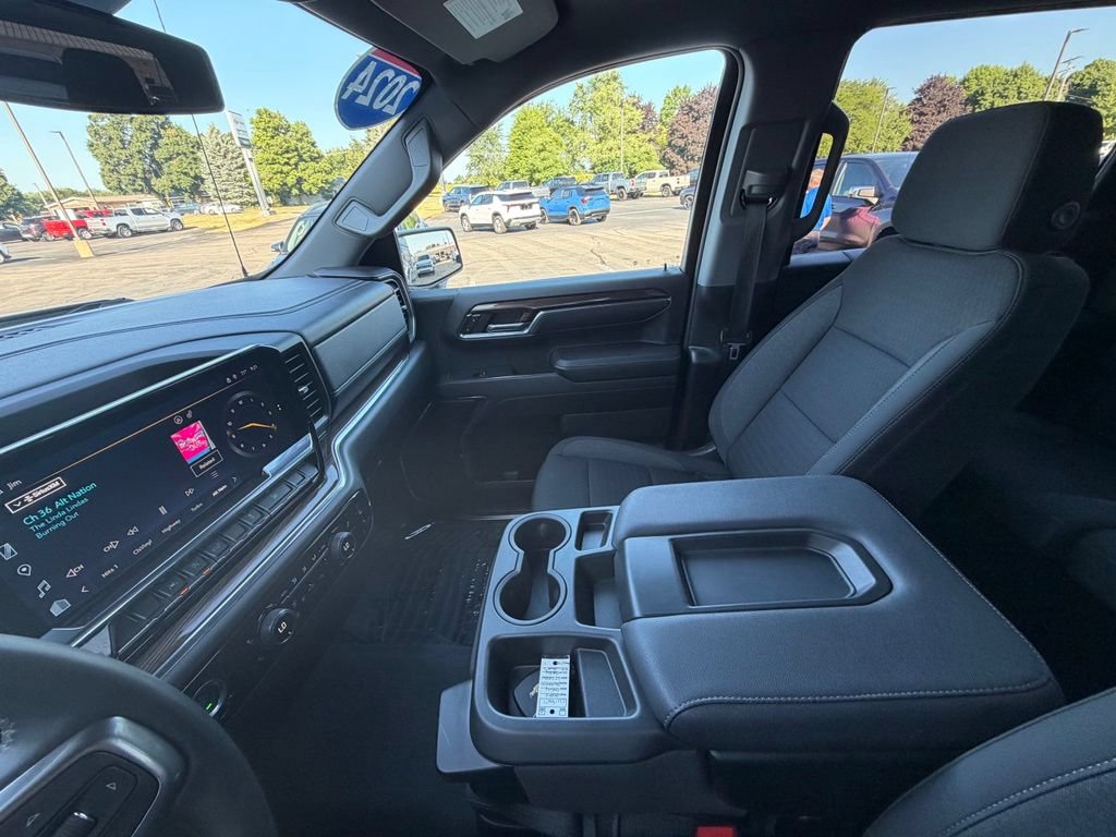 2024 Chevrolet Silverado 1500 LT - Photo 16