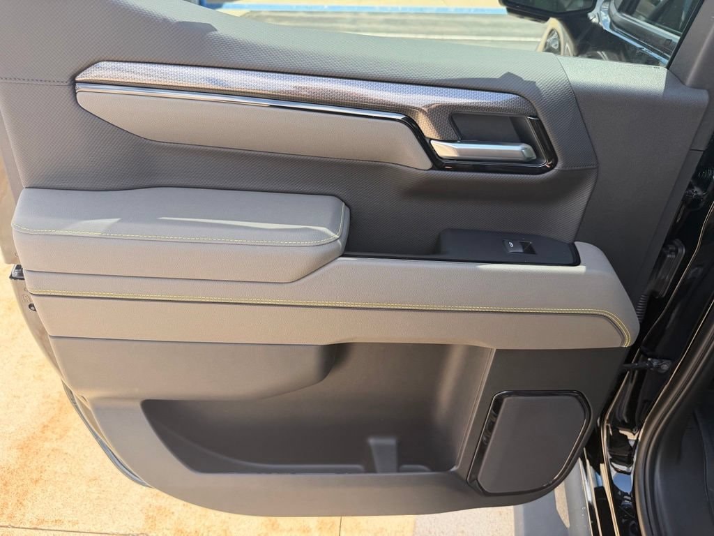 2026 Chevrolet Silverado 1500 ZR2 - Photo 12