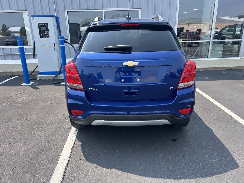 2017 Chevrolet Trax LT photo 2