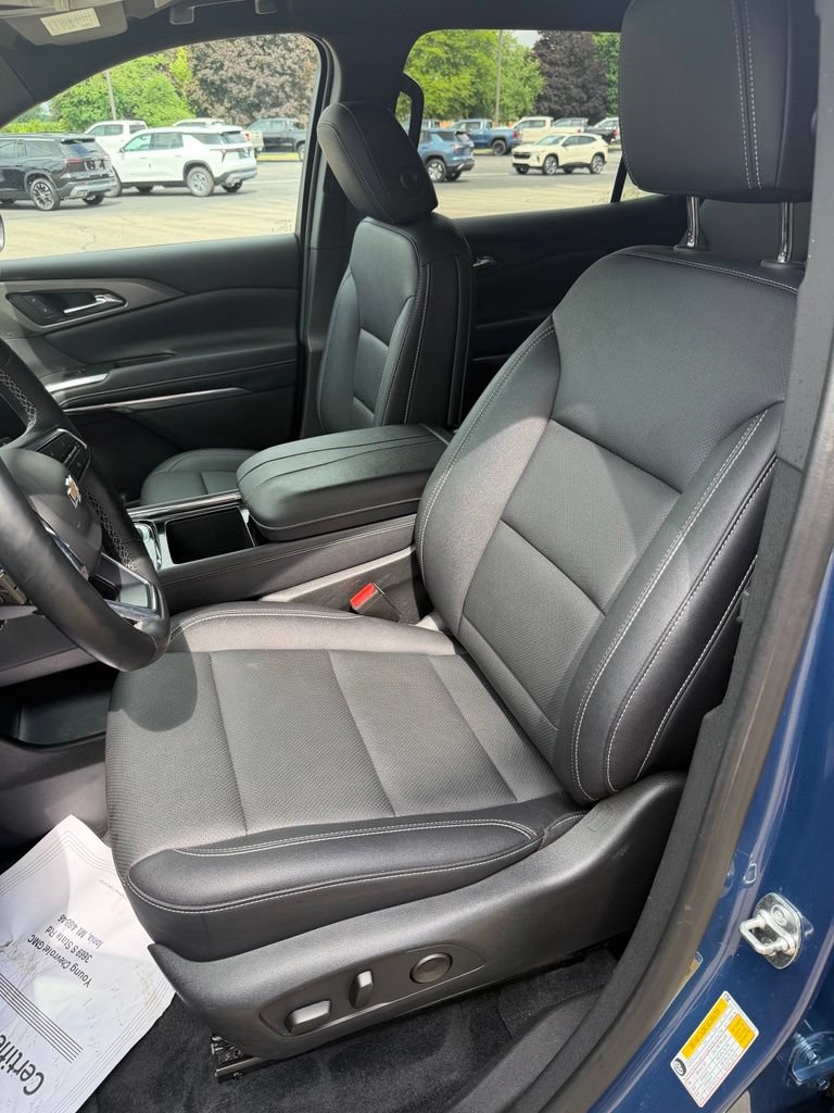 2025 Chevrolet Traverse LT - Photo 18