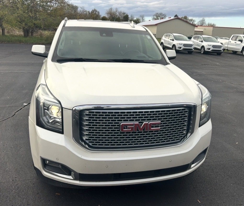 Used 2015 GMC Yukon XL Denali with VIN 1GKS2JKJ6FR669378 for sale in Ionia, MI
