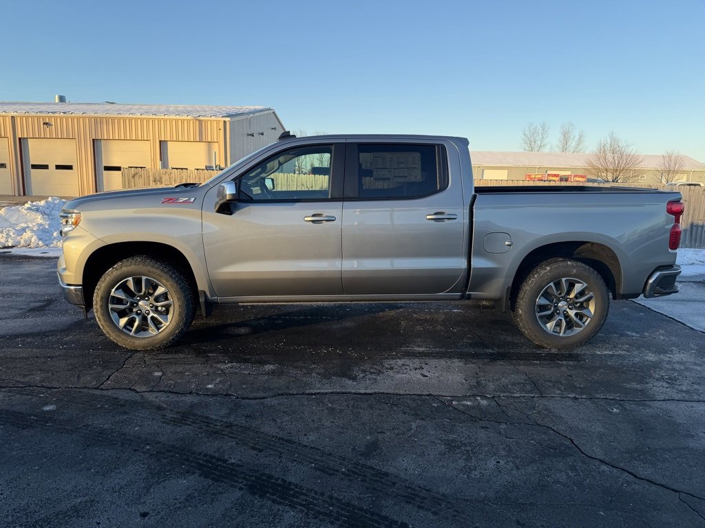2026 Chevrolet Silverado 1500 LT photo 2