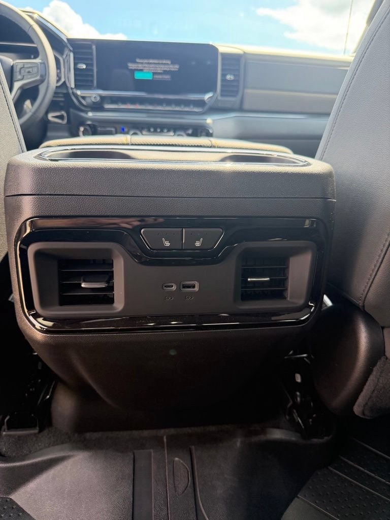 2026 Chevrolet Silverado 1500 ZR2 - Photo 15