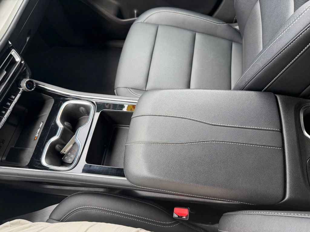 2025 Chevrolet Traverse LT - Photo 23