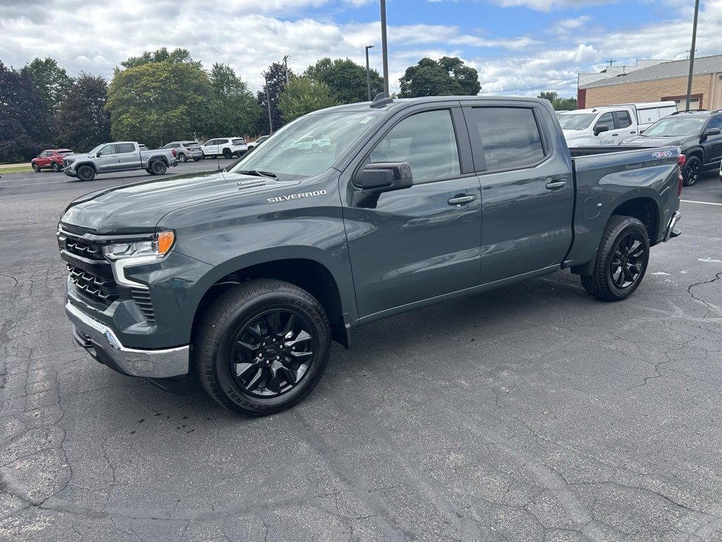 2026 Chevrolet Silverado 1500 LT photo 4