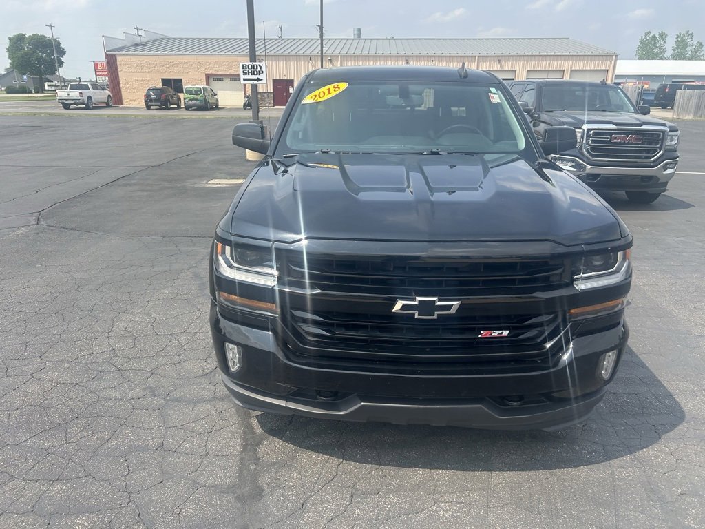 Used 2018 Chevrolet Silverado 1500 LT with VIN 1GCVKREC1JZ271637 for sale in Ionia, MI